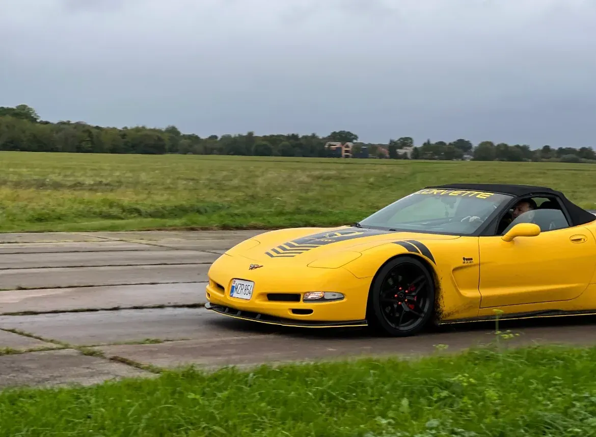 Chevrolet Corvette · 3