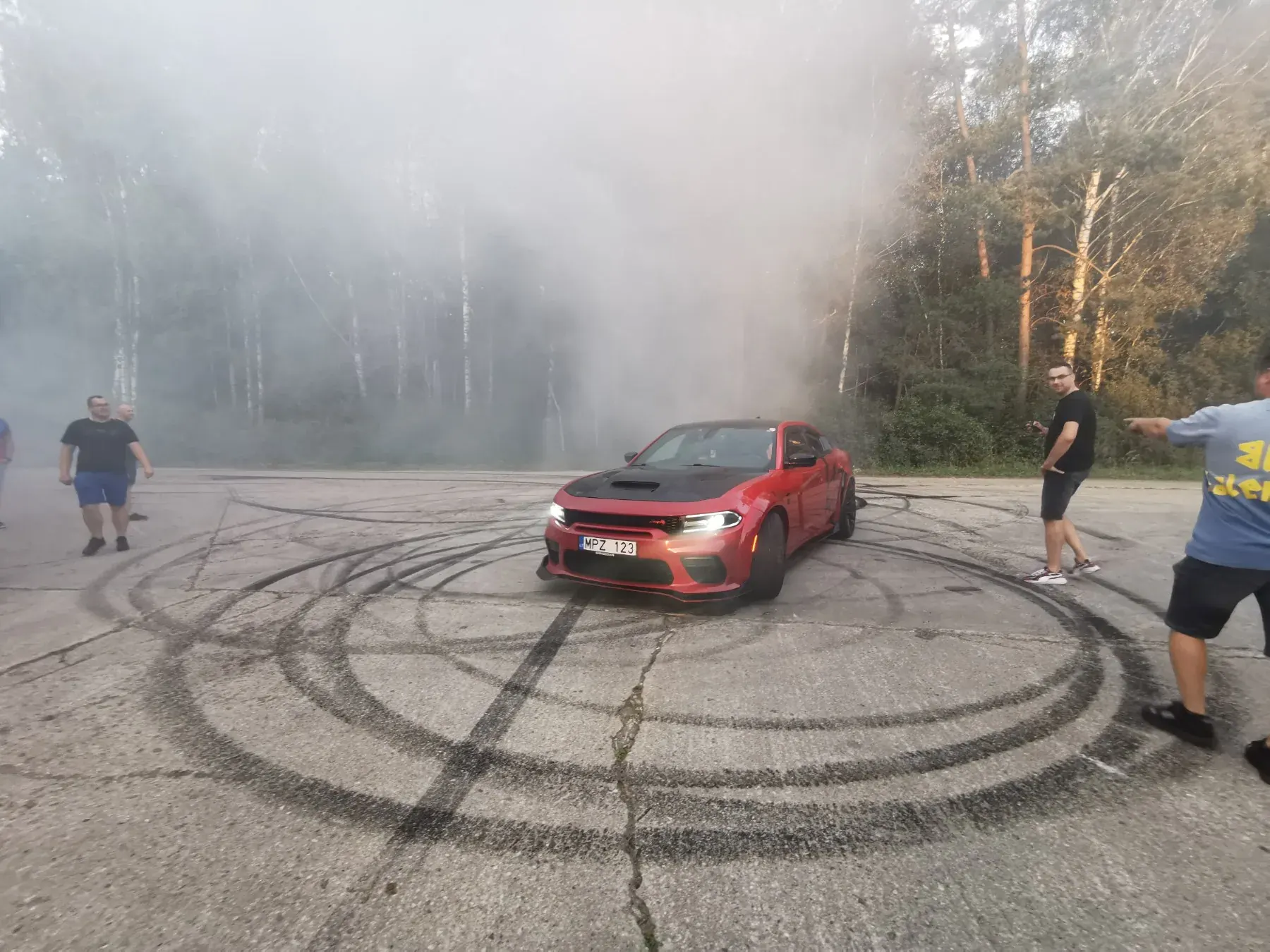 Dodge Charger · 4