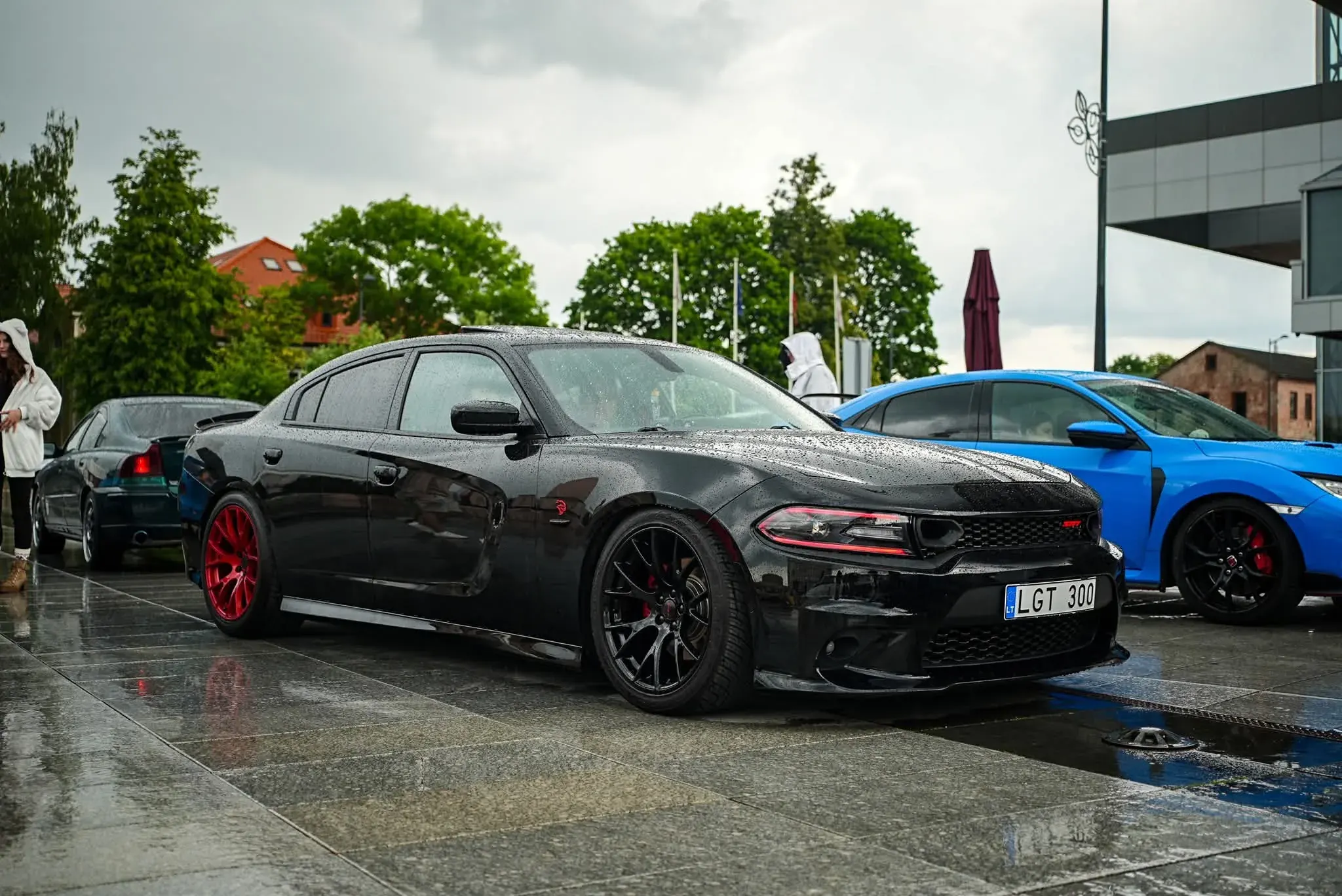 Dodge Charger · 6
