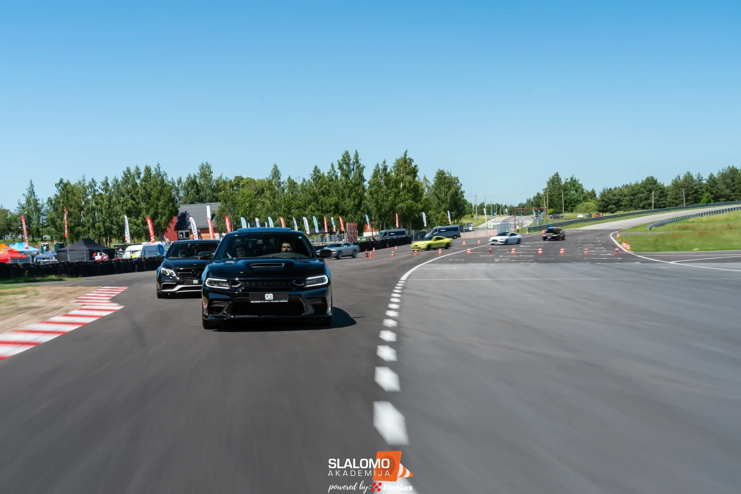Dodge Charger · 2