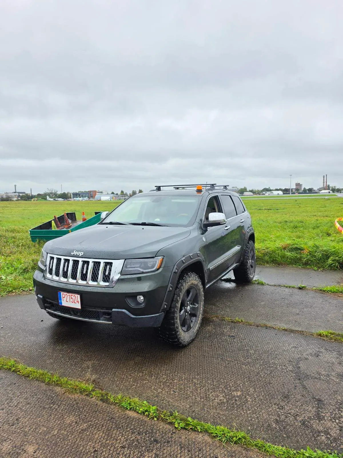 Jeep Grand Cherokee · 2