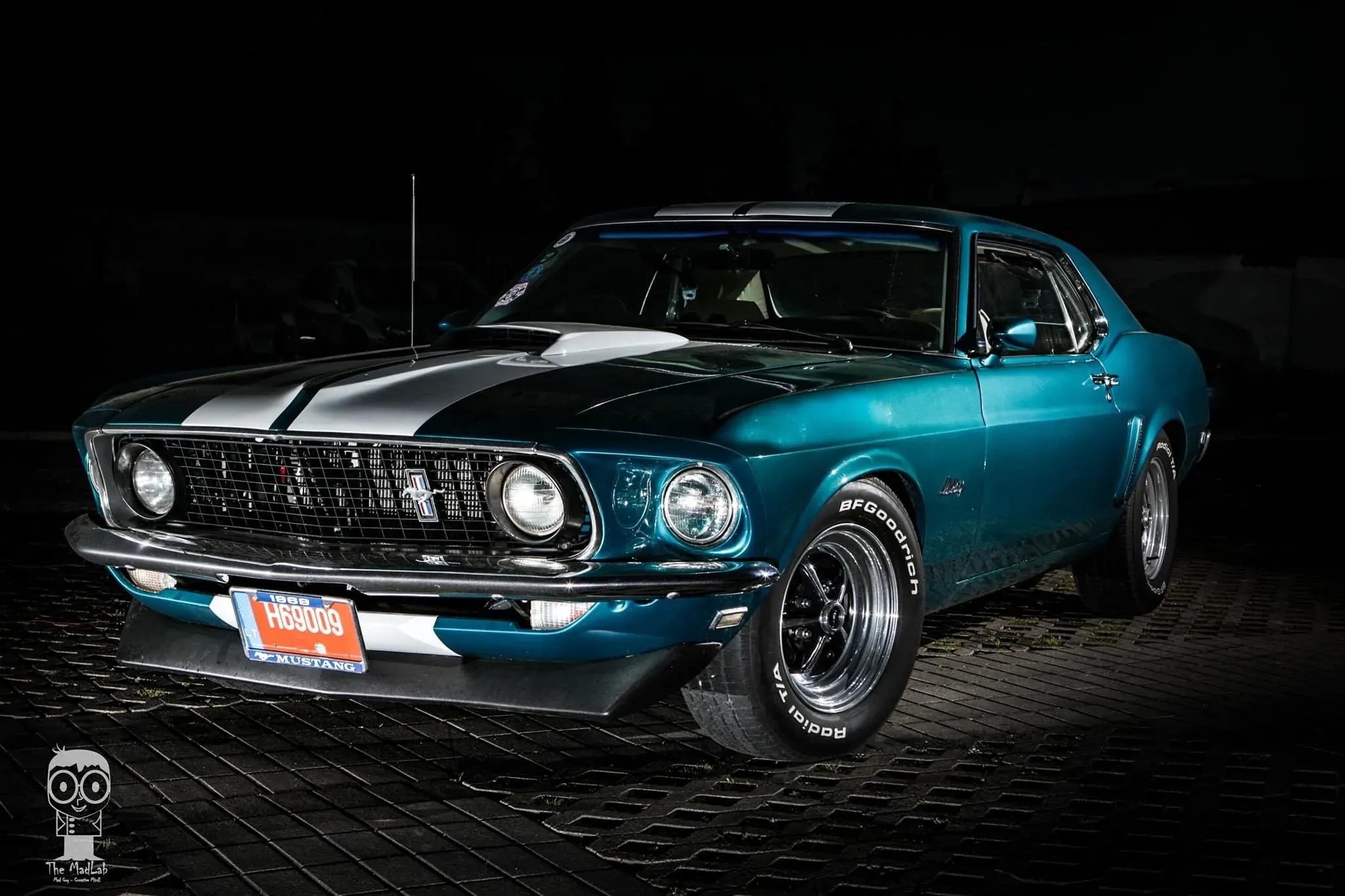 Ford Mustang · 2